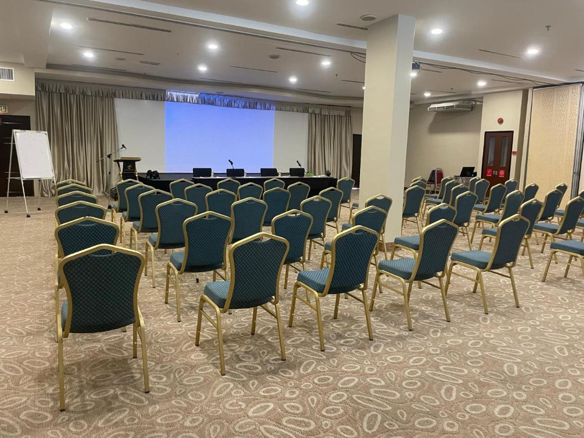 Putra Brasmana Hotel Kuala Perlis Εξωτερικό φωτογραφία